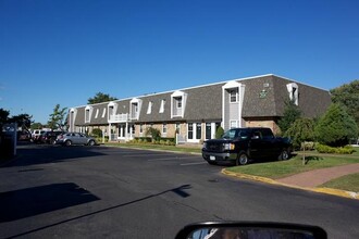 20 Starboard Ln in Patchogue, NY - Building Photo - Building Photo