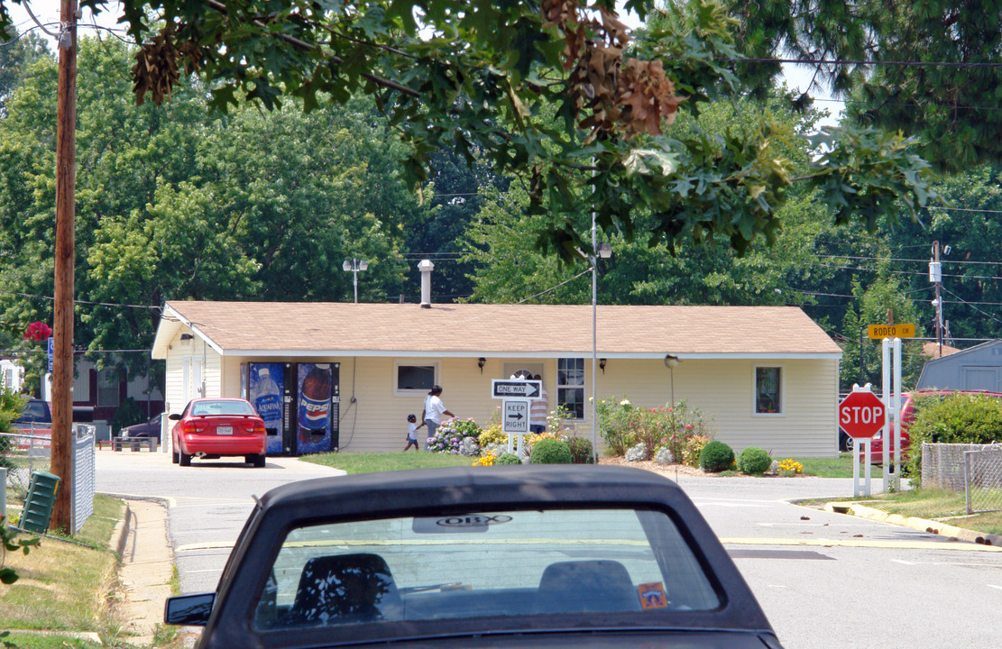 Denbigh Mobile Homes in Newport News, VA - Building Photo