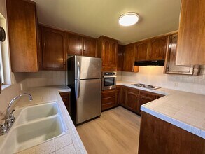 45559 N Oakview Dr in Oakhurst, CA - Building Photo - Building Photo