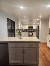 22038 Mayall St in Chatsworth, CA - Building Photo - Building Photo