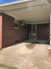 1000 Walnut St in Murray, KY - Building Photo - Building Photo