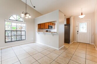 1006 Burnett St in Oviedo, FL - Building Photo - Building Photo