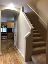 954 SE Elina Ave in Hillsboro, OR - Foto de edificio - Building Photo