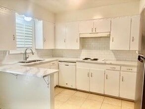 7477 Walling Ln in Dallas, TX - Building Photo - Building Photo