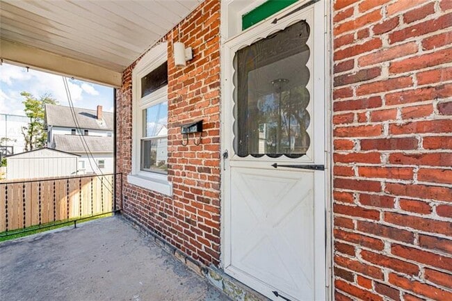 212 Penn St in Greensburg, PA - Foto de edificio - Building Photo