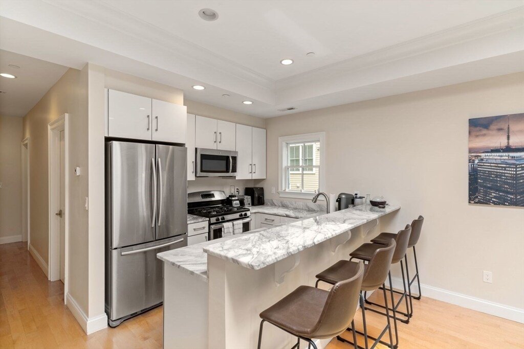 9 Sheridan St in Cambridge, MA - Building Photo
