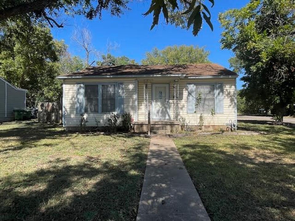 3901 Homan Ave in Waco, TX - Building Photo