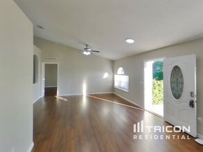 9297 Oak Grove St in Spring Hill, FL - Building Photo - Building Photo
