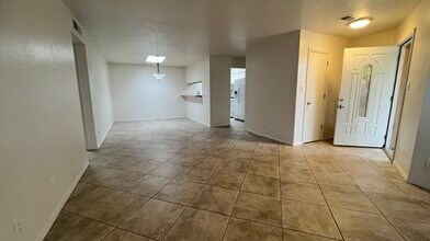 6423 Dona Linda Pl NW in Albuquerque, NM - Building Photo - Building Photo