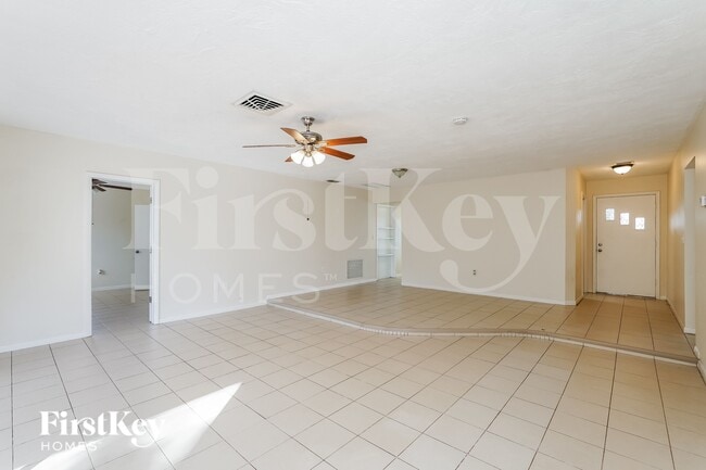 6910 297th Ave N in Clearwater, FL - Building Photo - Building Photo