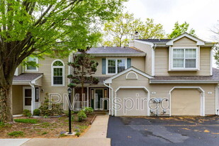 405 Aberdeen Ln in Toms River, NJ - Building Photo