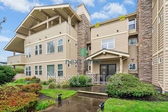 430 SW 156th St in Burien, WA - Building Photo - Building Photo