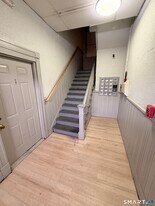 197 S Leonard St in Waterbury, CT - Building Photo