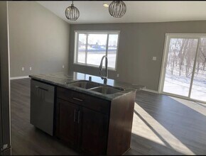 4380-4335 35 St NW in Rochester, MN - Building Photo - Building Photo