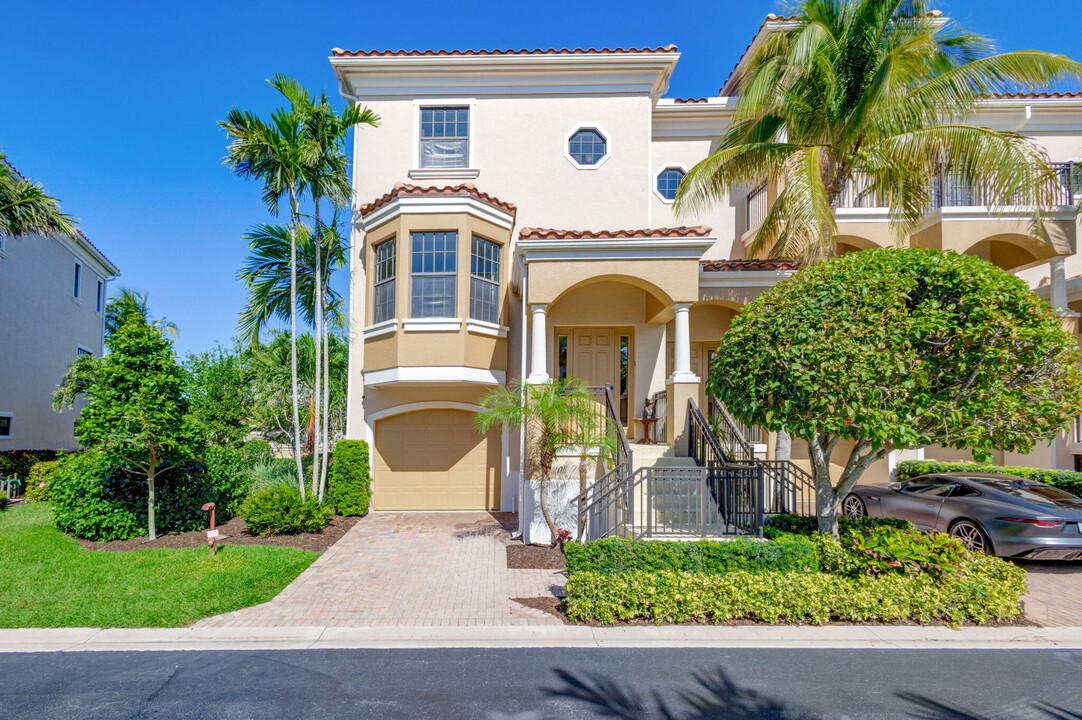 301 del Sol Cir in Jupiter, FL - Foto de edificio