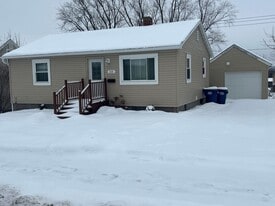 215 N 10th Ave in Wausau, WI - Building Photo