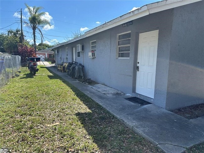 1541 NW 2nd St, Unit C in Pompano Beach, FL - Building Photo - Building Photo