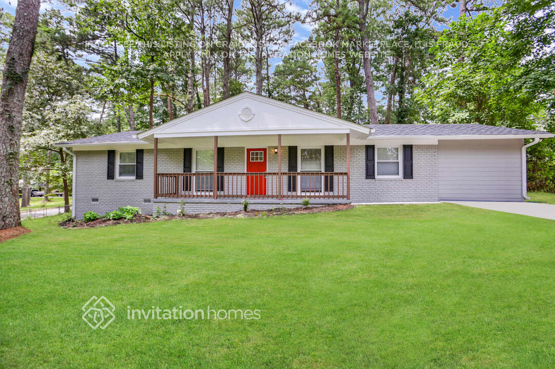 438 Mt Vista Rd in Stone Mountain, GA - Foto de edificio