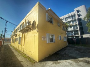 1523 NW 16th Ave in Miami, FL - Building Photo - Building Photo