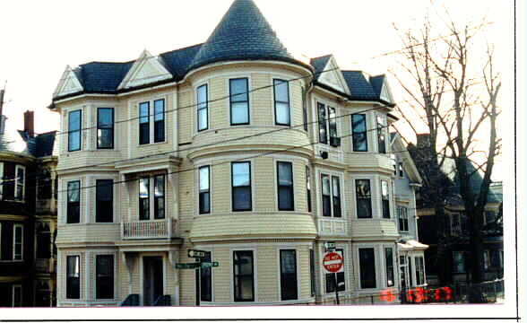 127 Paul Gore St in Jamaica Plain, MA - Building Photo