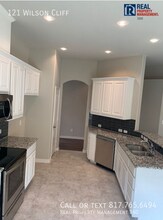 121 Wilson Cliff Dr in White Settlement, TX - Building Photo - Building Photo