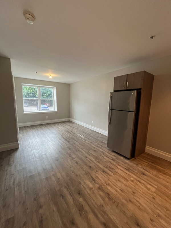 106 N Grove St in East Orange, NJ - Building Photo - Building Photo