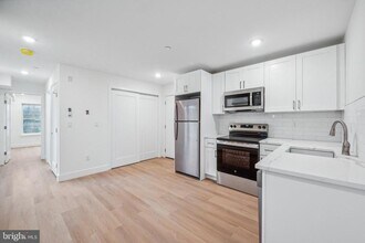 3517 N 16th St-Unit -2F in Philadelphia, PA - Foto de edificio - Building Photo