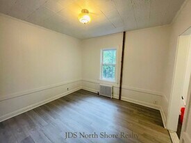 420 Littleworth Ln in Sea Cliff, NY - Building Photo