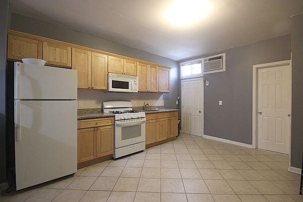 430 New York Ave-Unit -1L in Jersey City, NJ - Building Photo - Building Photo
