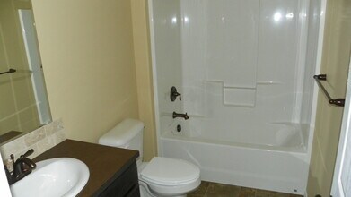 2787 NE Spring Water Pl in Bend, OR - Building Photo - Building Photo