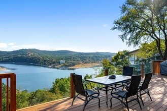 18300 W Rim Dr in Jonestown, TX - Building Photo - Building Photo