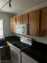 5379 Treetops Dr in Naples, FL - Building Photo