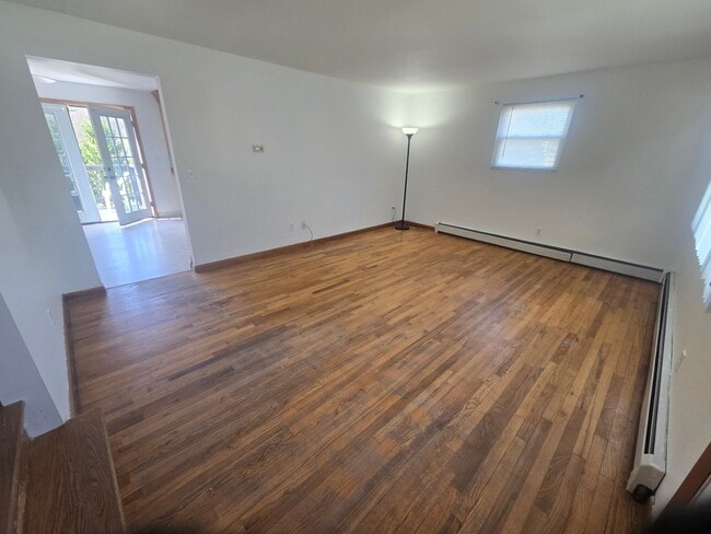 1156 Glenwood Rd in Vestal, NY - Foto de edificio - Building Photo