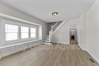 2901 E Michigan St in Indianapolis, IN - Building Photo - Building Photo