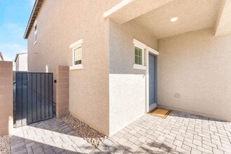 1292 Miller Spgs Ln in North Las Vegas, NV - Building Photo - Building Photo