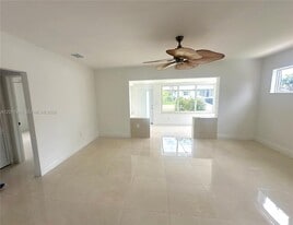 115 SE 2nd St in Dania Beach, FL - Building Photo