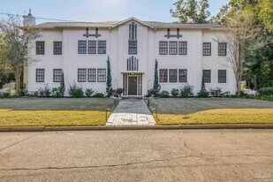 1515 E Lakeview Ave in Pensacola, FL - Building Photo