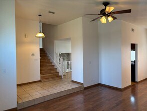 8018 Deer Water Dr in Sacramento, CA - Building Photo - Building Photo