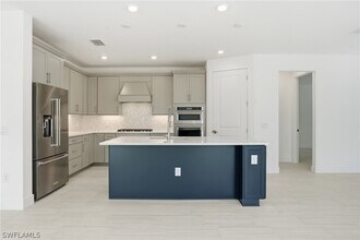 2148 Sequoia Dr in Naples, FL - Building Photo - Building Photo