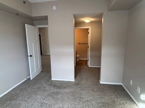 1220 Blackfoot Dr in Regina, SK - Building Photo - Building Photo