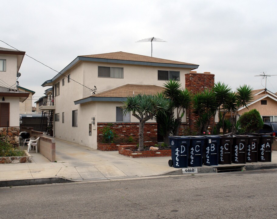 4462 W 137th Pl in Hawthorne, CA - Foto de edificio