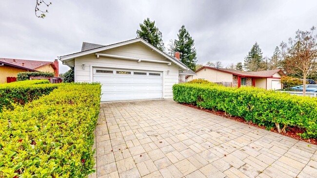 4200 Brookshire Cir in Santa Rosa, CA - Building Photo - Building Photo