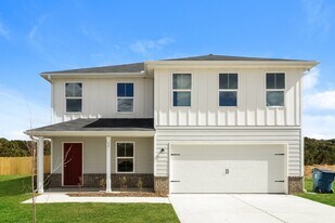 37 Oxford Ln in Kingston, GA - Building Photo