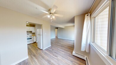 10201-10108 108 Ave in Grande Prairie, AB - Building Photo - Building Photo