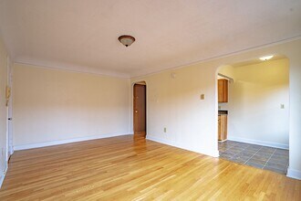 Stanford Arms Apartments in Seattle, WA - Foto de edificio - Interior Photo