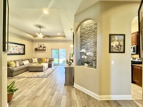 2103 Frontera St in Navarre, FL - Foto de edificio - Building Photo