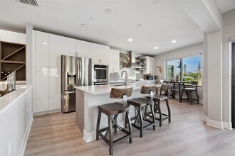 12404 Capri Cir N in Treasure Island, FL - Building Photo - Building Photo