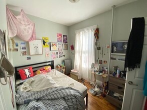 3 Oswald St, Unit #2 in Boston, MA - Foto de edificio - Building Photo