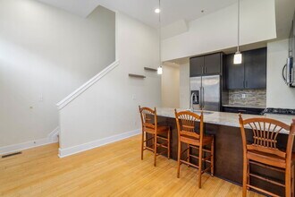 806 Christian St in Philadelphia, PA - Building Photo - Building Photo