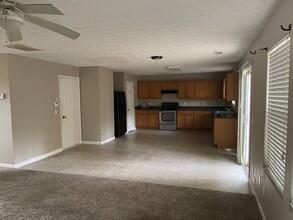 5549 Sable Way in Atlanta, GA - Building Photo - Building Photo